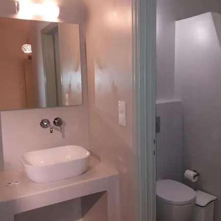 Cost Center Apartment Fira (Santorini)